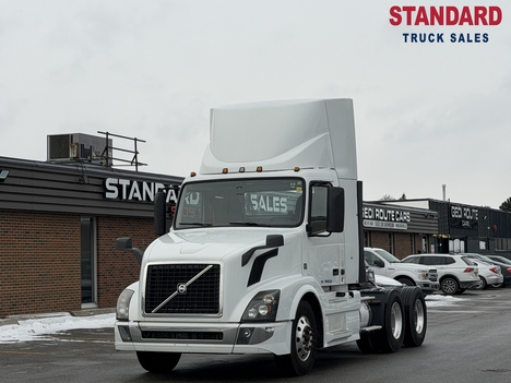 2017 VOLVO VNL Single Axle Daycab #1407