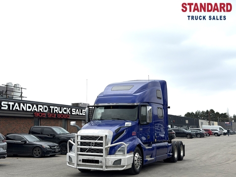 2020 VOLVO VNL860 Tandem Axle Sleeper #1421