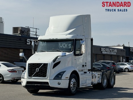 2020 VOLVO VNR Single Axle Daycab #1439