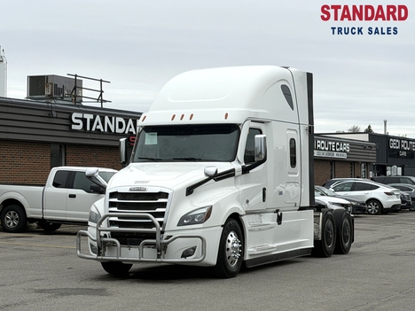 2023-freightliner-cascadia-tandem-axle-sleeper #1443