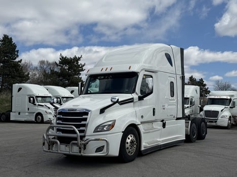 2023-freightliner-cascadia-tandem-axle-sleeper #1445