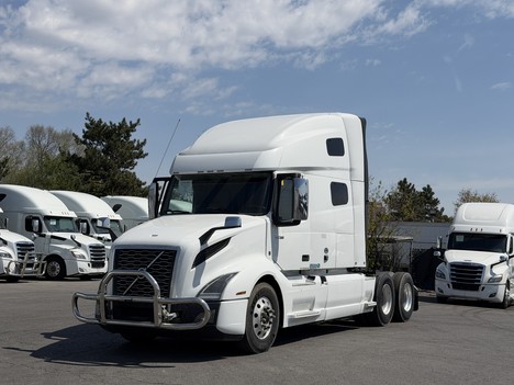 2022 VOLVO VNL 760 Single Axle Sleeper #1452
