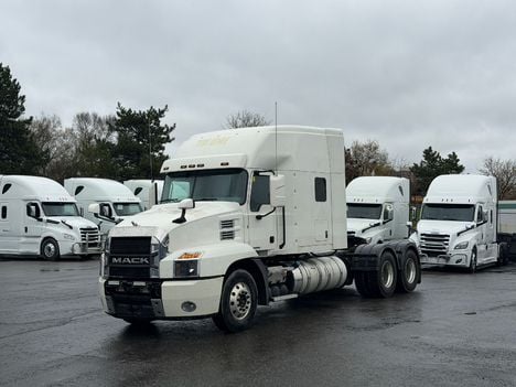 2019-mack-anthem-tandem-axle-sleeper #1455