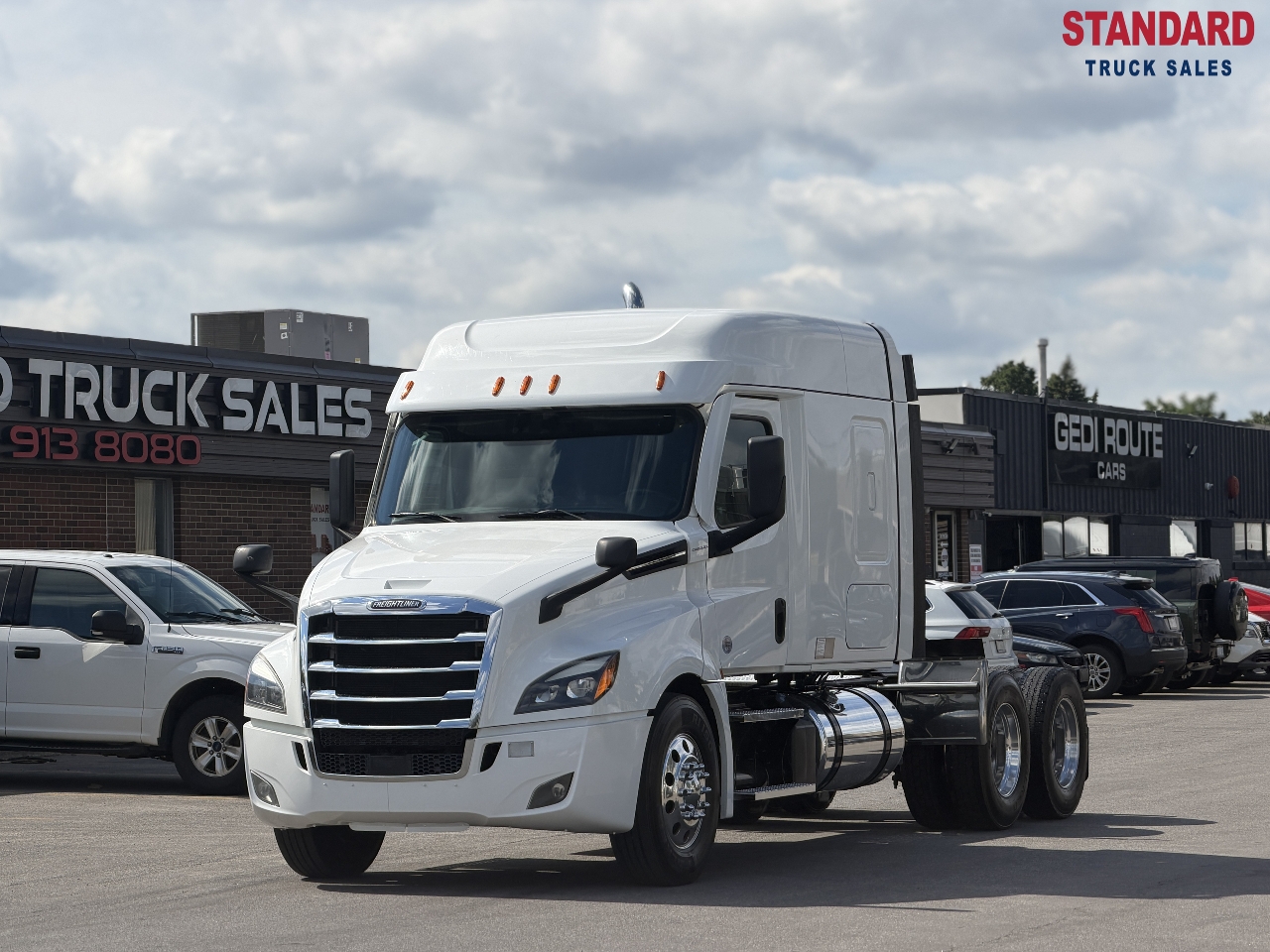 2022 FREIGHTLINER Cascadia Single Axle Sleeper #1 2022 FREIGHTLINER Cascadia Single Axle Sleeper #1