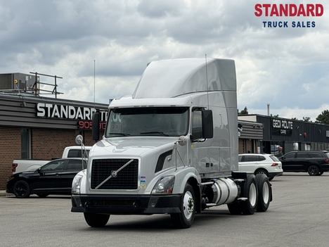 2017 VOLVO VVN Tandem Axle Sleeper #1491