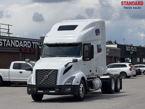 2020 VOLVO VNL760 Tandem Axle Sleeper #1499