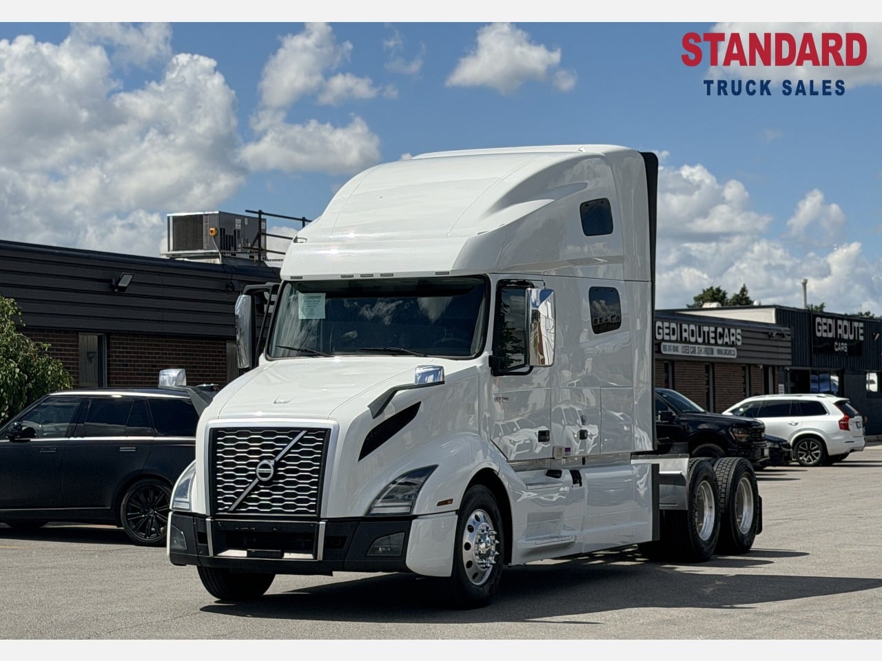 2021 VOLVO VNL760 Tandem Axle Sleeper #1 2021 VOLVO VNL760 Tandem Axle Sleeper #1