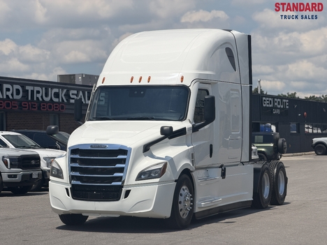 2022 FREIGHTLINER CASCADIA Tandem Axle Sleeper #1504