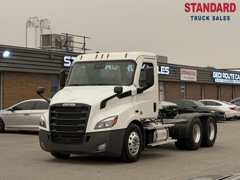 2020 FREIGHTLINER Cascadia Tandem Axle Daycab #1514