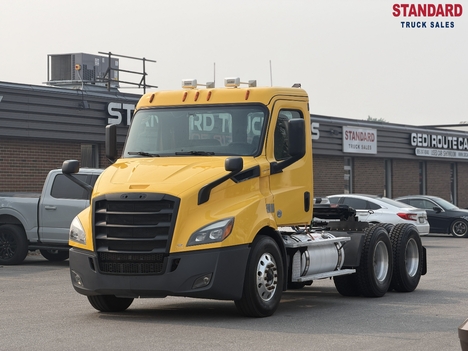 2018 FREIGHTLINER CASCADIA Tandem Axle Daycab #1516