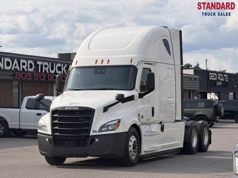 2022-freightliner-cascadia-tandem-axle-sleeper #1528