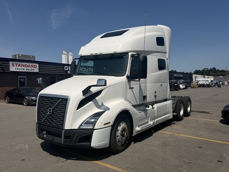 2020 VOLVO 760 Tandem Axle Sleeper #1541