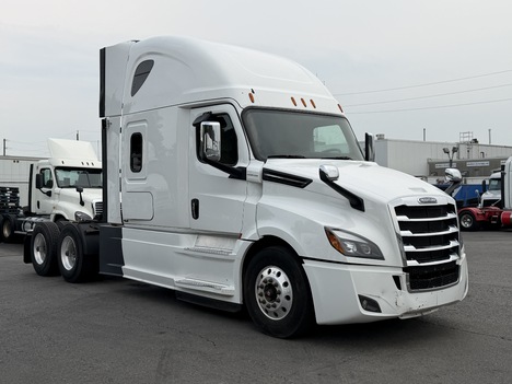 2020 FREIGHTLINER CASCADIA Tandem Axle Sleeper #1546