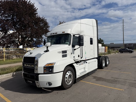 2021 MACK ANTHEM Tandem Axle Sleeper #1558