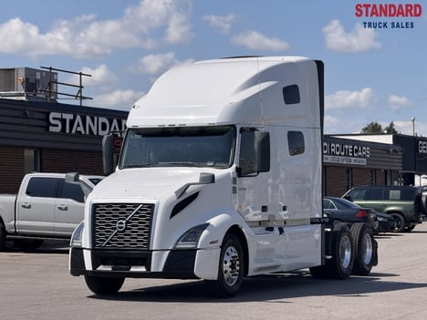 2022 VOLVO VNL 760 Tandem Axle Sleeper #1561 2022 VOLVO VNL 760 Tandem Axle Sleeper #1561