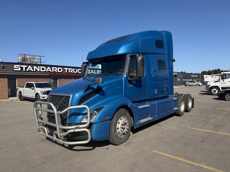 2023 VOLVO 760 Tandem Axle Sleeper #1568