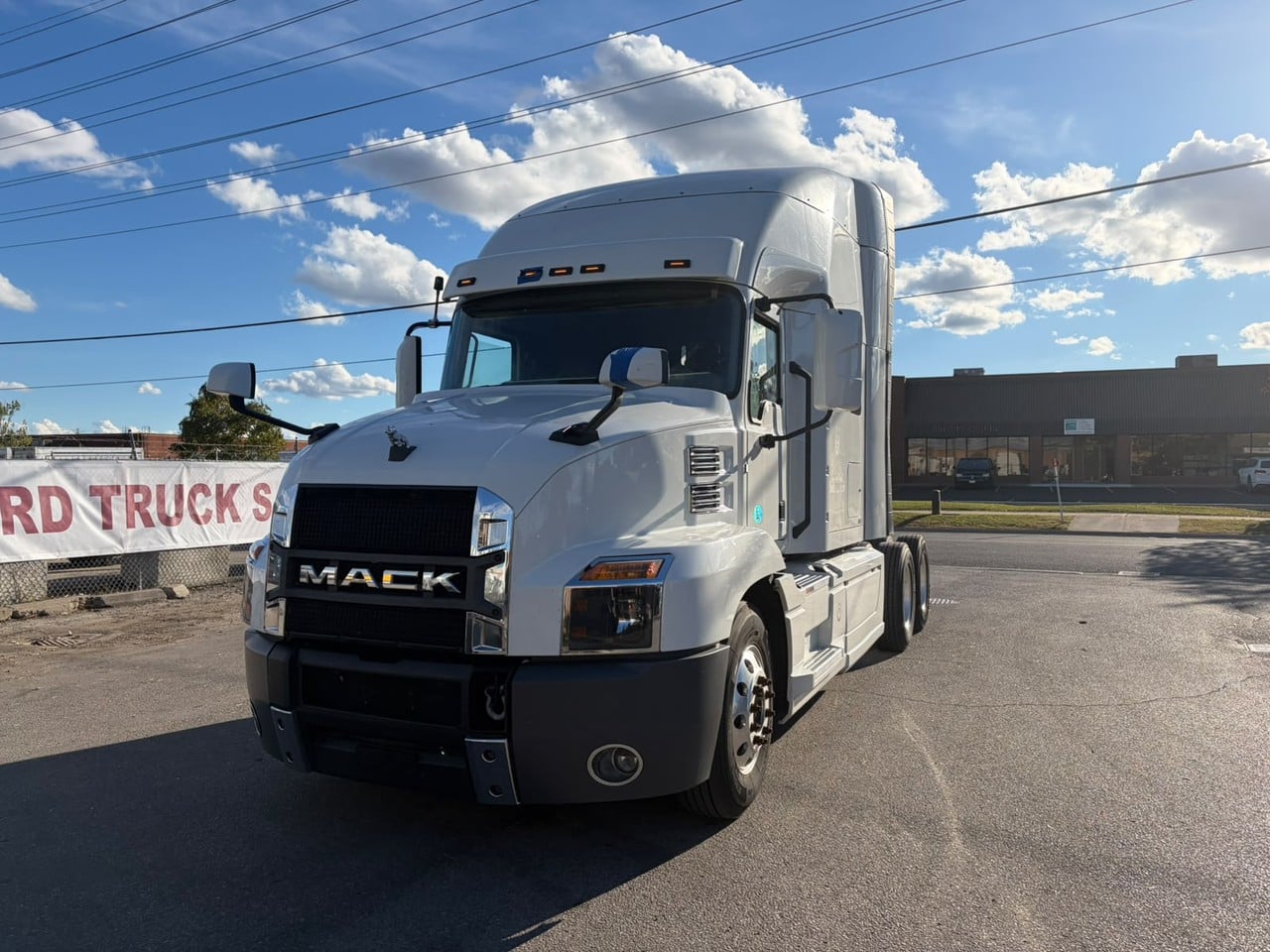 2022 MACK ANTHEM Tandem Axle Sleeper #1 2022 MACK ANTHEM Tandem Axle Sleeper #1