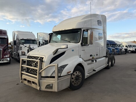 2022-volvo-vnl760-tandem-axle-sleeper #1602