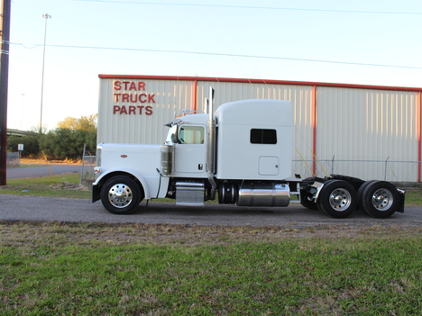 2020 PETERBILT 389 Tandem Axle Sleeper #1122
