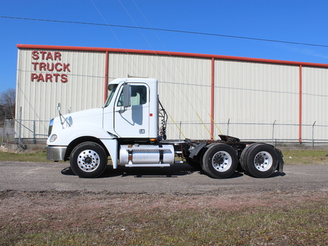 2007 FREIGHTLINER COLUMBIA Tandem Axle Daycab #1153