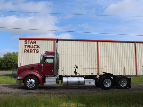 2010 PETERBILT 386 Tandem Axle Daycab #1177