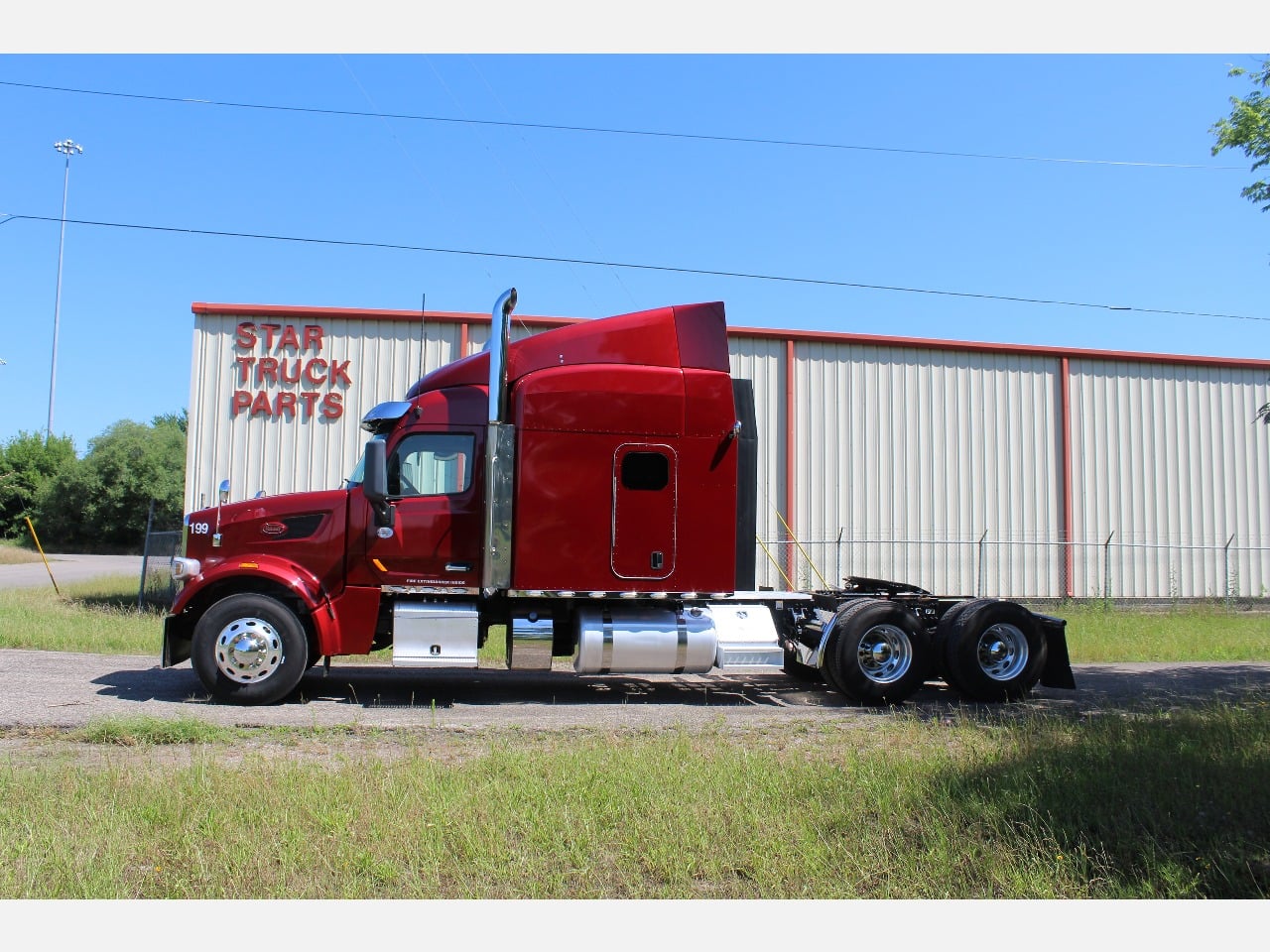 2022 PETERBILT 567 Tandem Axle Sleeper #1 2022 PETERBILT 567 Tandem Axle Sleeper #1