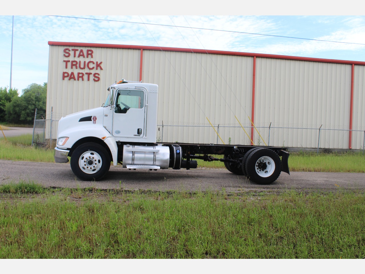 2019 KENWORTH T370 Cab Chassis Truck #1 2019 KENWORTH T370 Cab Chassis Truck #1