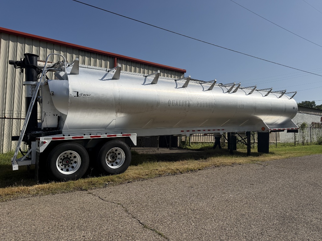 2006 PACER AT35L Tank Trailer #1 2006 PACER AT35L Tank Trailer #1