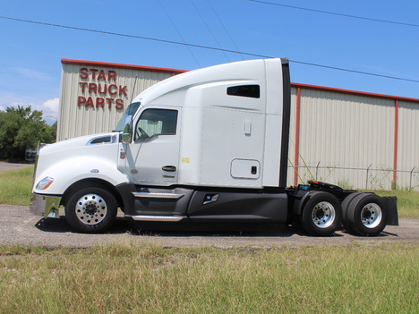 2022 KENWORTH T680 Tandem Axle Sleeper #1230