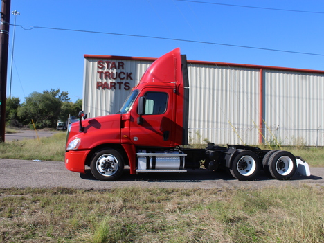 2020 FREIGHTLINER CASCADIA 125 Tandem Axle Daycab #1242