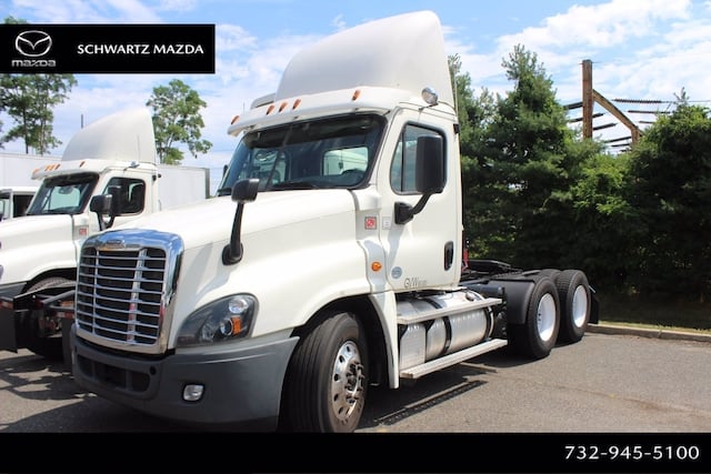 USED 2015 FREIGHTLINER CASCADIA 125 DAYCAB TRUCK #522