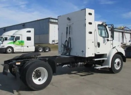 USED 2014 FREIGHTLINER M2 112 MEDIUM D DAYCAB TRUCK #527-4 USED 2014 FREIGHTLINER M2 112 MEDIUM D DAYCAB TRUCK #527-4