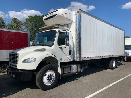 USED 2017 FREIGHTLINER M2 106 MEDIUM D REEFER TRUCK #690-2 USED 2017 FREIGHTLINER M2 106 MEDIUM D REEFER TRUCK #690-2