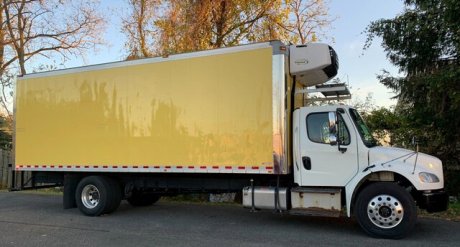 USED 2016 FREIGHTLINER M2 106 MEDIUM D REEFER TRUCK #752-2 USED 2016 FREIGHTLINER M2 106 MEDIUM D REEFER TRUCK #752-2