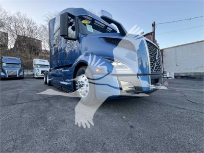 2019 VOLVO VNL64T760 Sleeper #1231