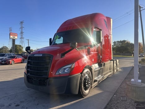 2022-freightliner-cascadia-tandem-axle-sleeper #40851 2022-freightliner-cascadia-tandem-axle-sleeper #40851