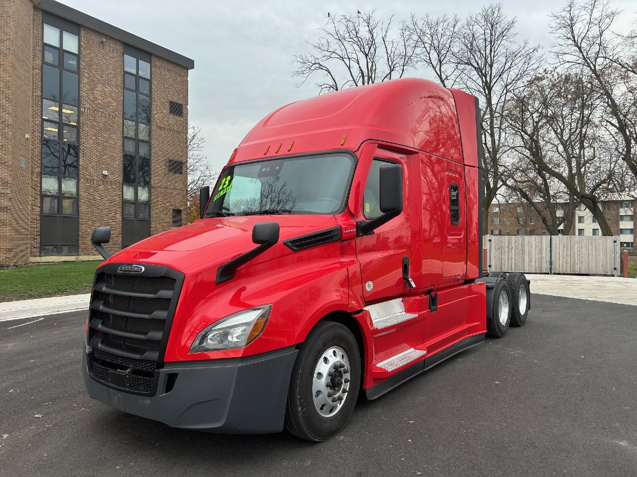 2023 FREIGHTLINER CASCADIA Tandem Axle Sleeper #1 2023 FREIGHTLINER CASCADIA Tandem Axle Sleeper #1