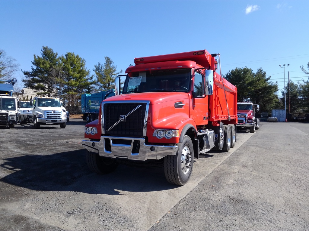 Volvo Dump Truck Wallpaper