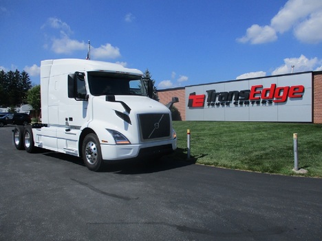 2026-volvo-vnr64t-640-tandem-axle-sleeper #1998