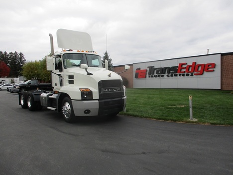 2020-mack-anthem-64t-tandem-axle-daycab #2070