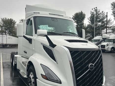 2026-volvo-vnl64t300-tandem-axle-daycab #2083