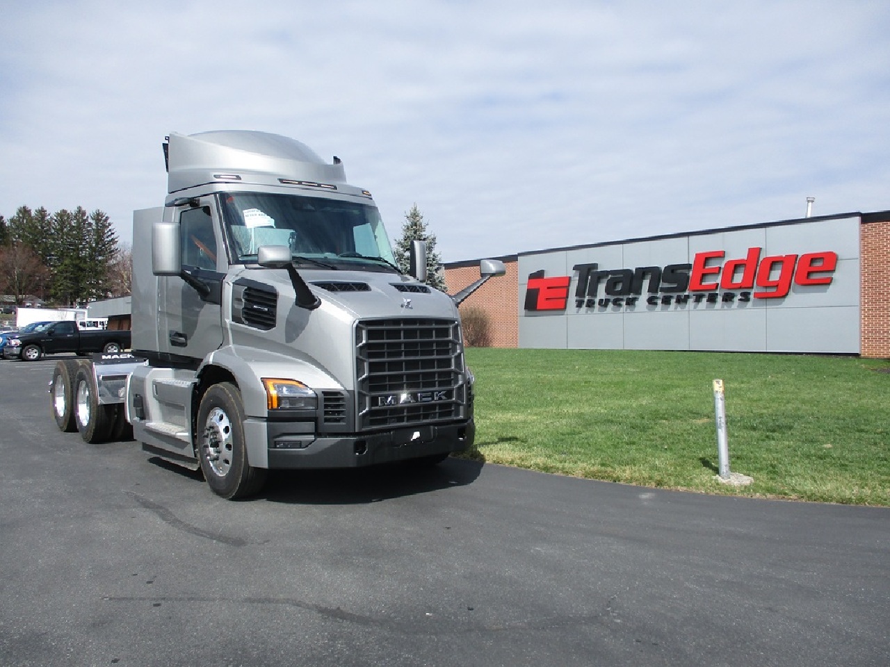 2027 Mack Anthem