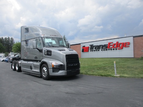 2027-mack-pioneer-64t-tandem-axle-sleeper #2150