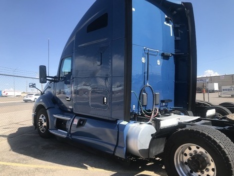 USED 2015 KENWORTH T680 SLEEPER TRUCK #10897-2