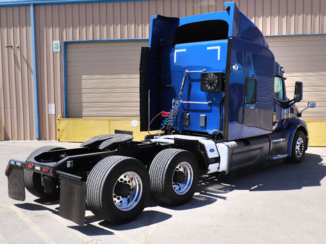USED 2017 PETERBILT 579 SLEEPER TRUCK #11366-5