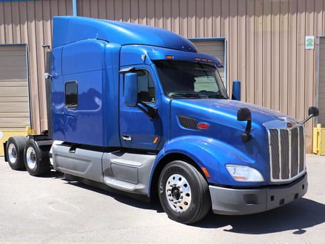 USED 2017 PETERBILT 579 SLEEPER TRUCK #11366-7