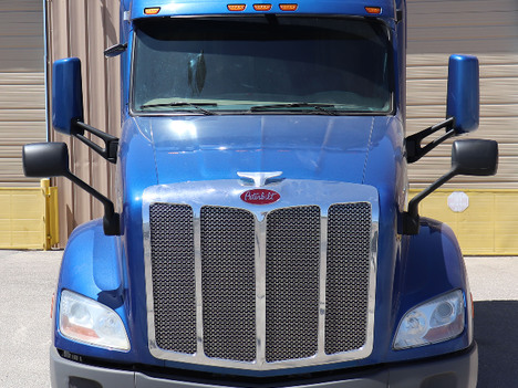 USED 2017 PETERBILT 579 SLEEPER TRUCK #11366-8