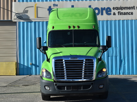 USED 2016 FREIGHTLINER CASCADIA SLEEPER TRUCK #11405-2