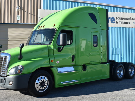 USED 2016 FREIGHTLINER CASCADIA SLEEPER TRUCK #11405-3