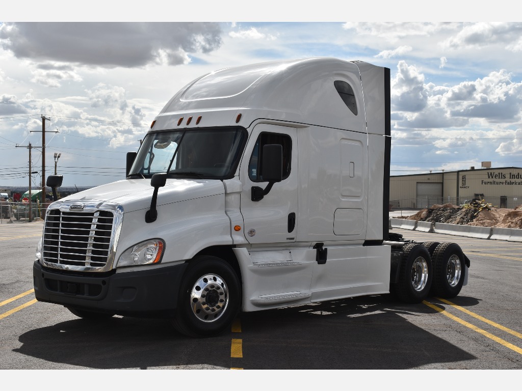 2018 FREIGHTLINER Cascadia 125 Sleeper #11445